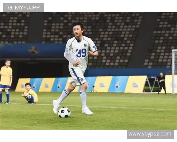 跑男节目特邀足球明星加盟引发热议球迷期待精彩互动